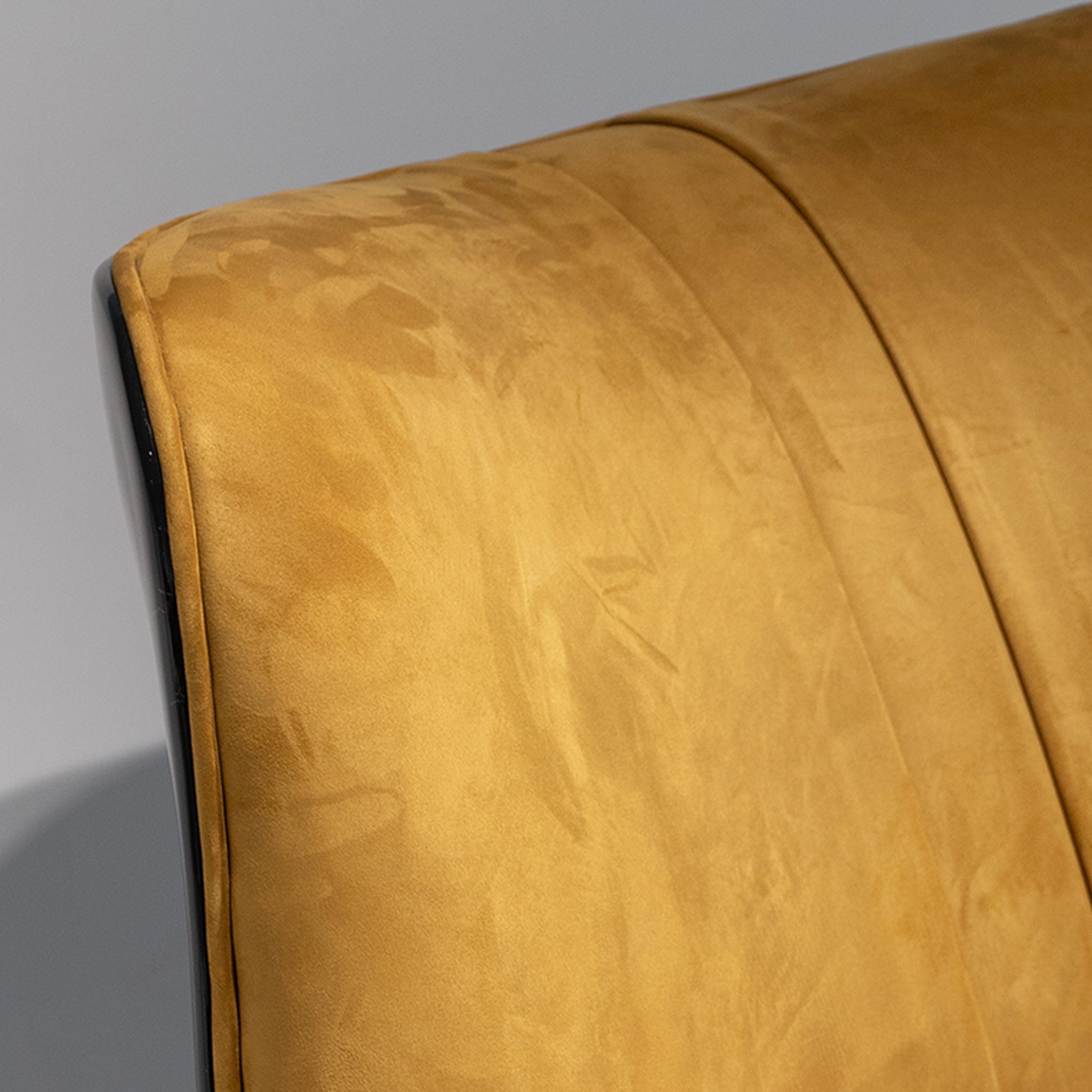 Saffron Swivel Lounge Chair