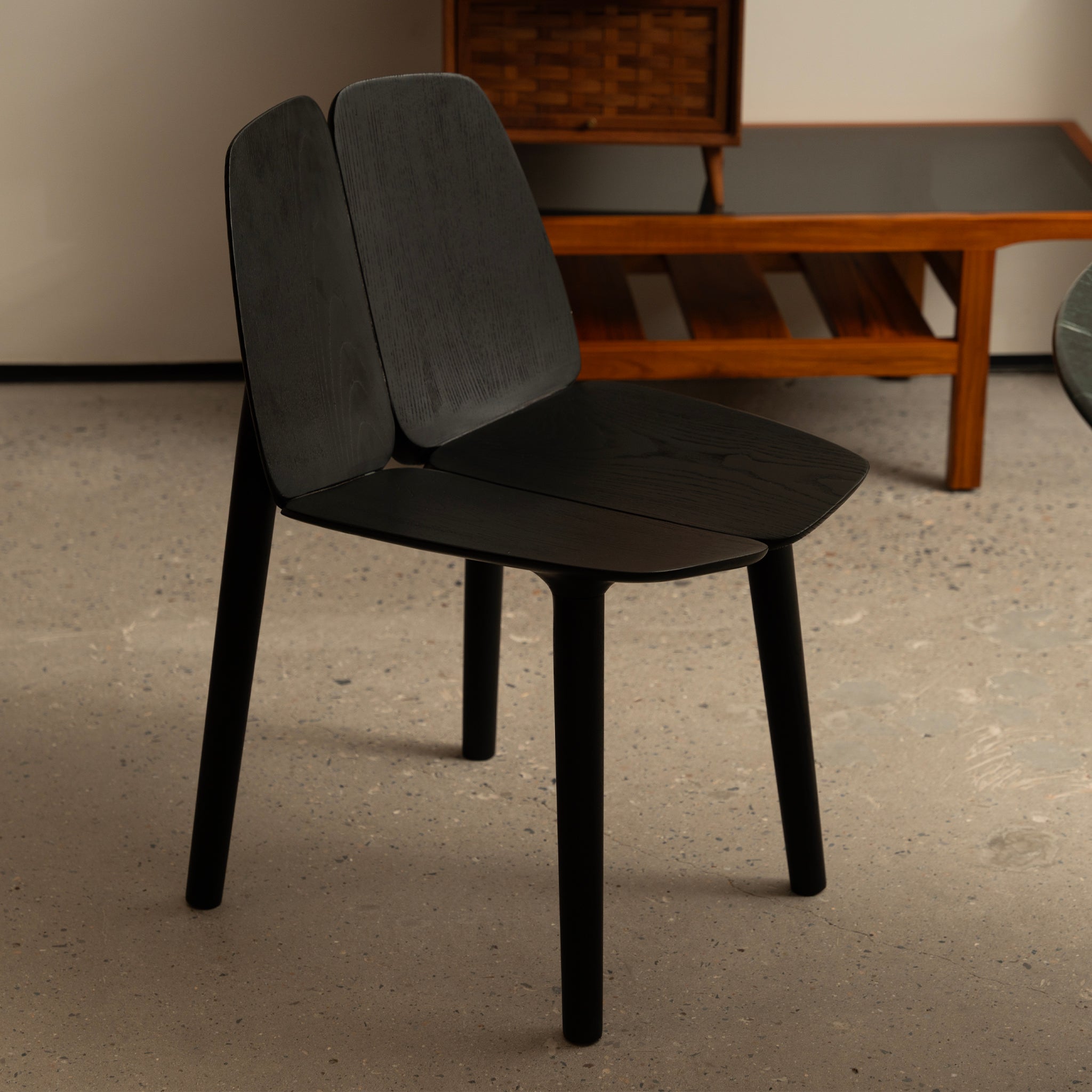 Fissure Panel Dining Chair