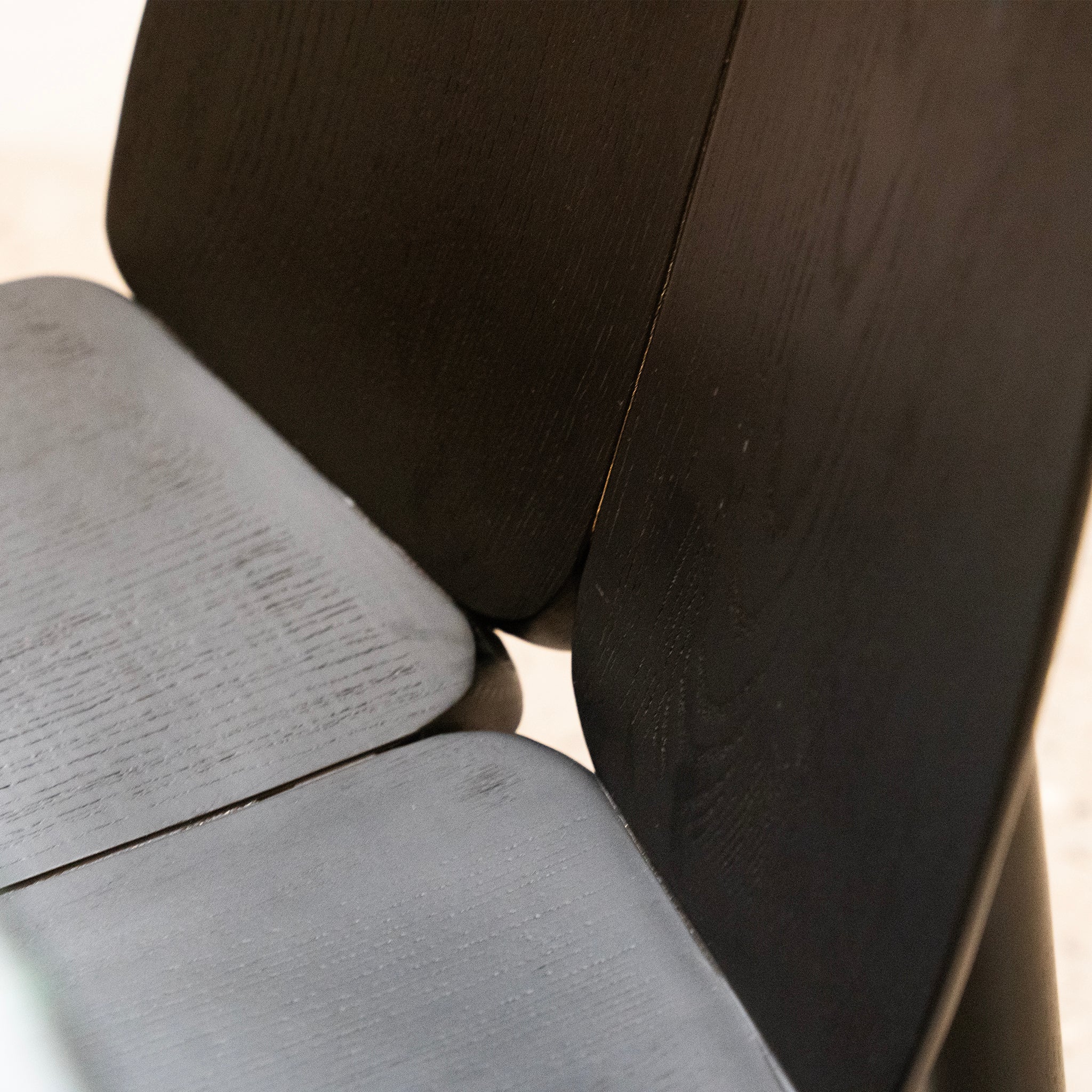 Fissure Panel Dining Chair