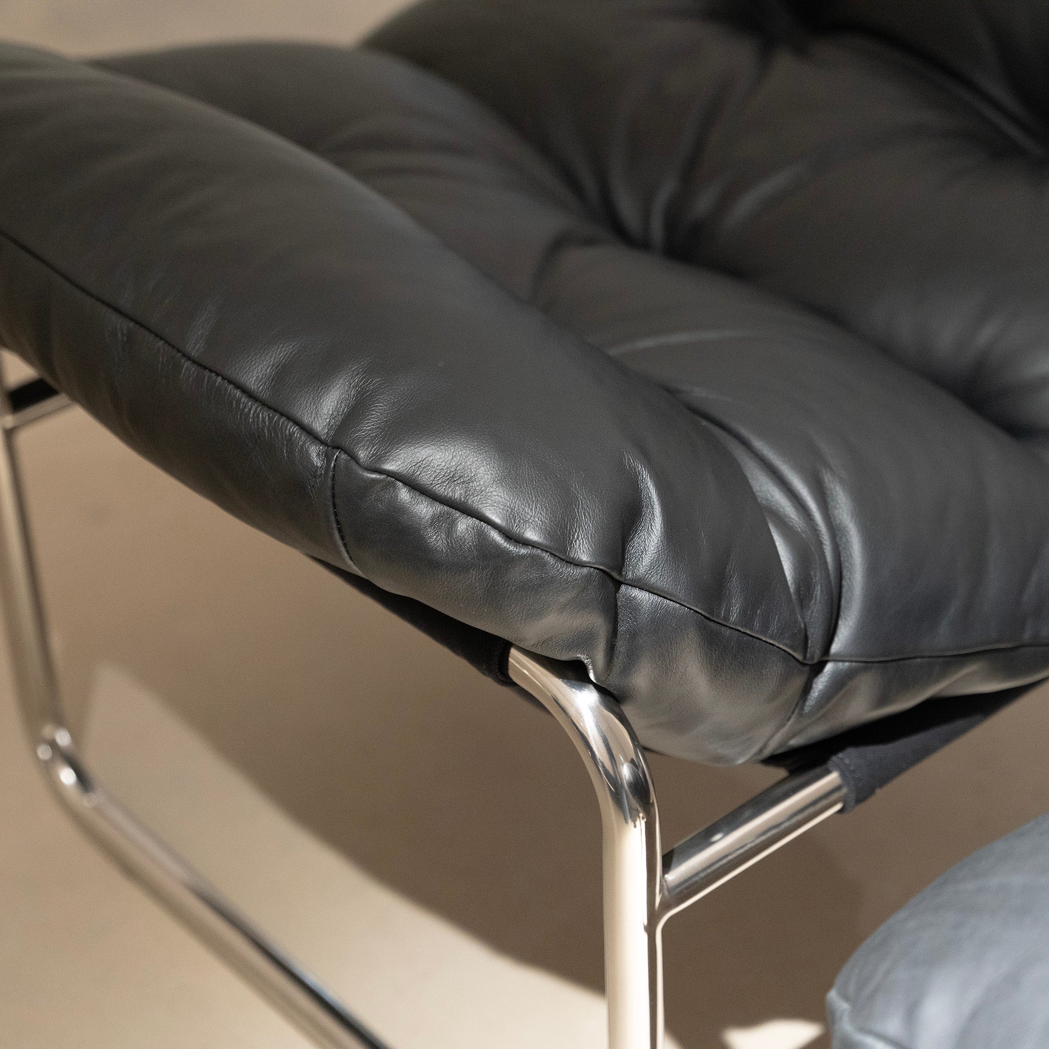 Belvedere Chaise Lounger
