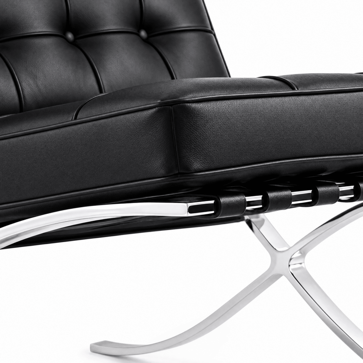 Barcelini Lounge Chair - FURNIBLE.