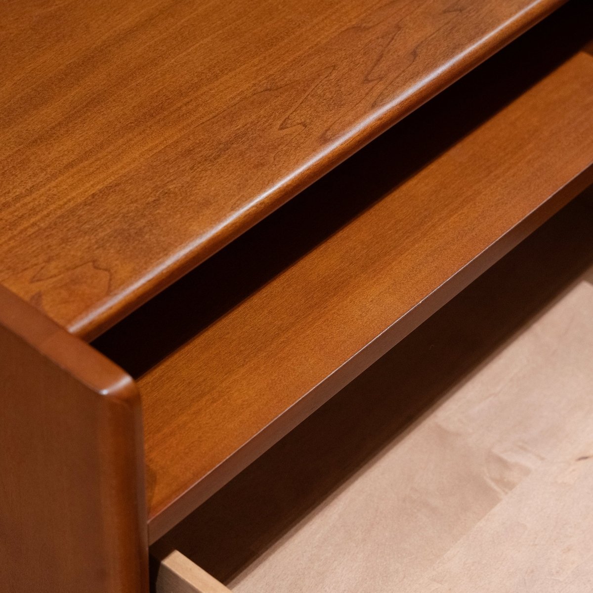 Brunel Nightstand - FURNIBLE.