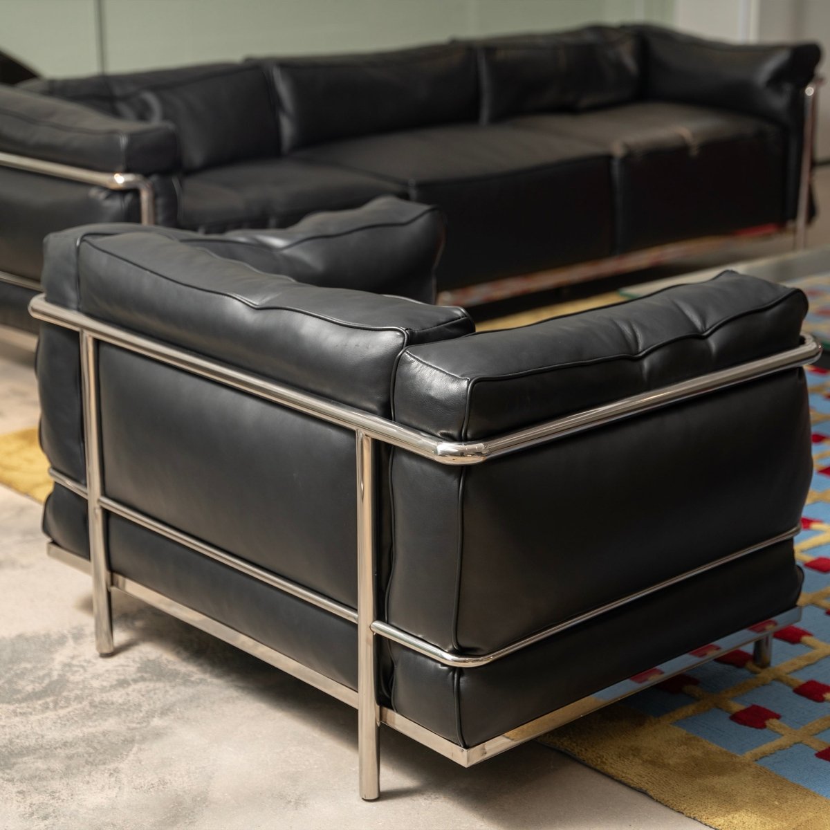 Carré Armchair - FURNIBLE.