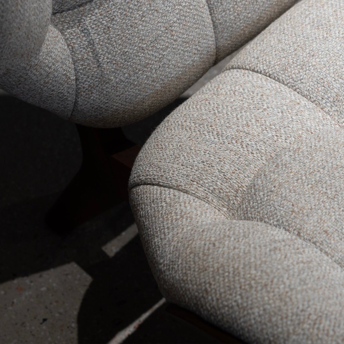 Cedarwyn Chair - FURNIBLE.