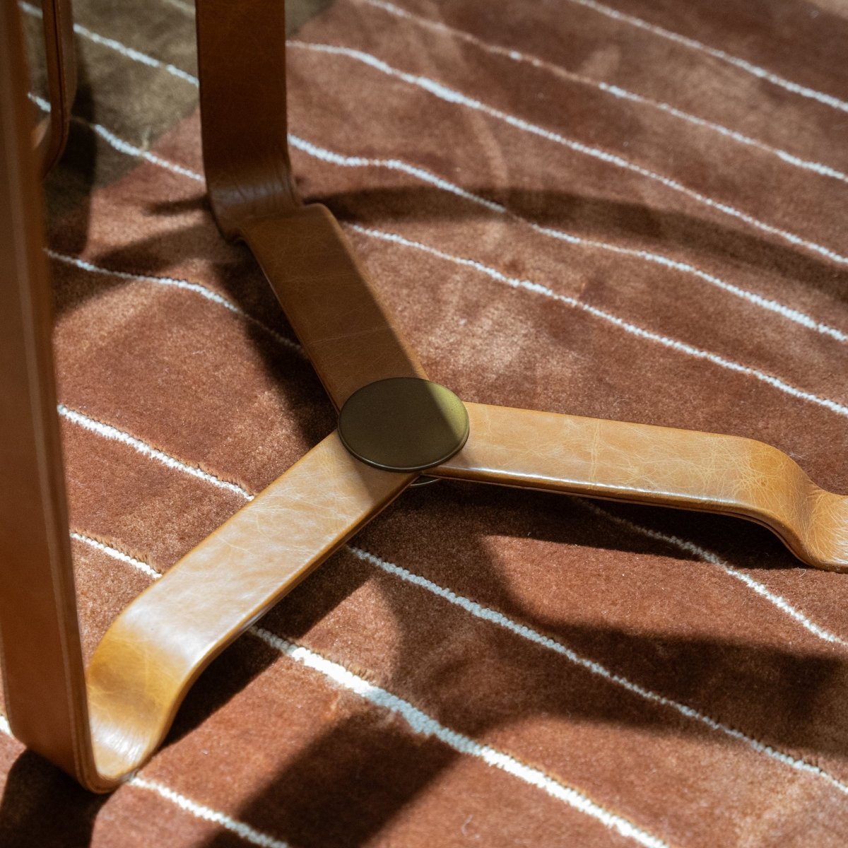 Lucent Bond Table Set - FURNIBLE.