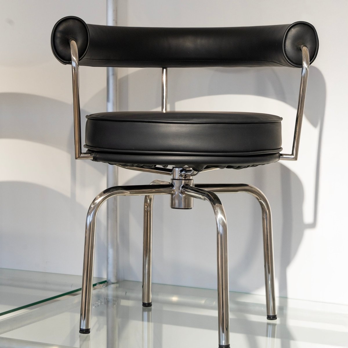 Mid - Century Chrome Swivel Chair - FURNIBLE.