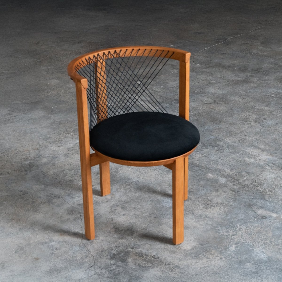 Nexus String Chair - FURNIBLE.