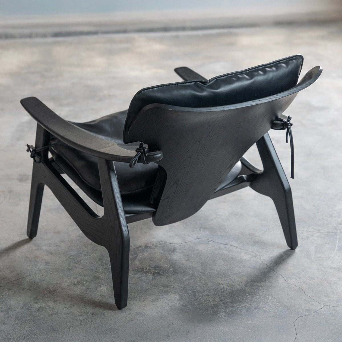 Noir Lounge Chair - FURNIBLE.