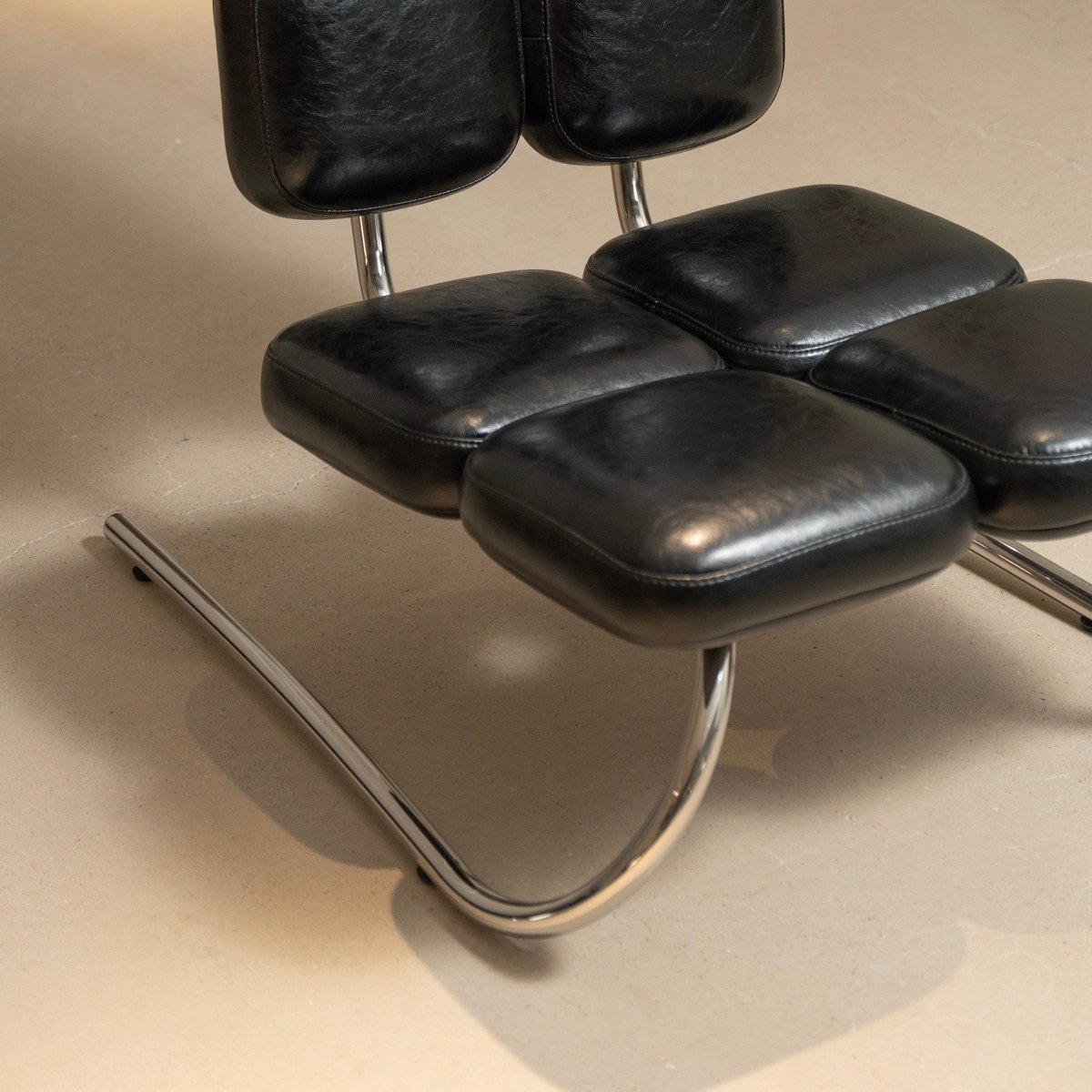 Novak Chair - FURNIBLE.