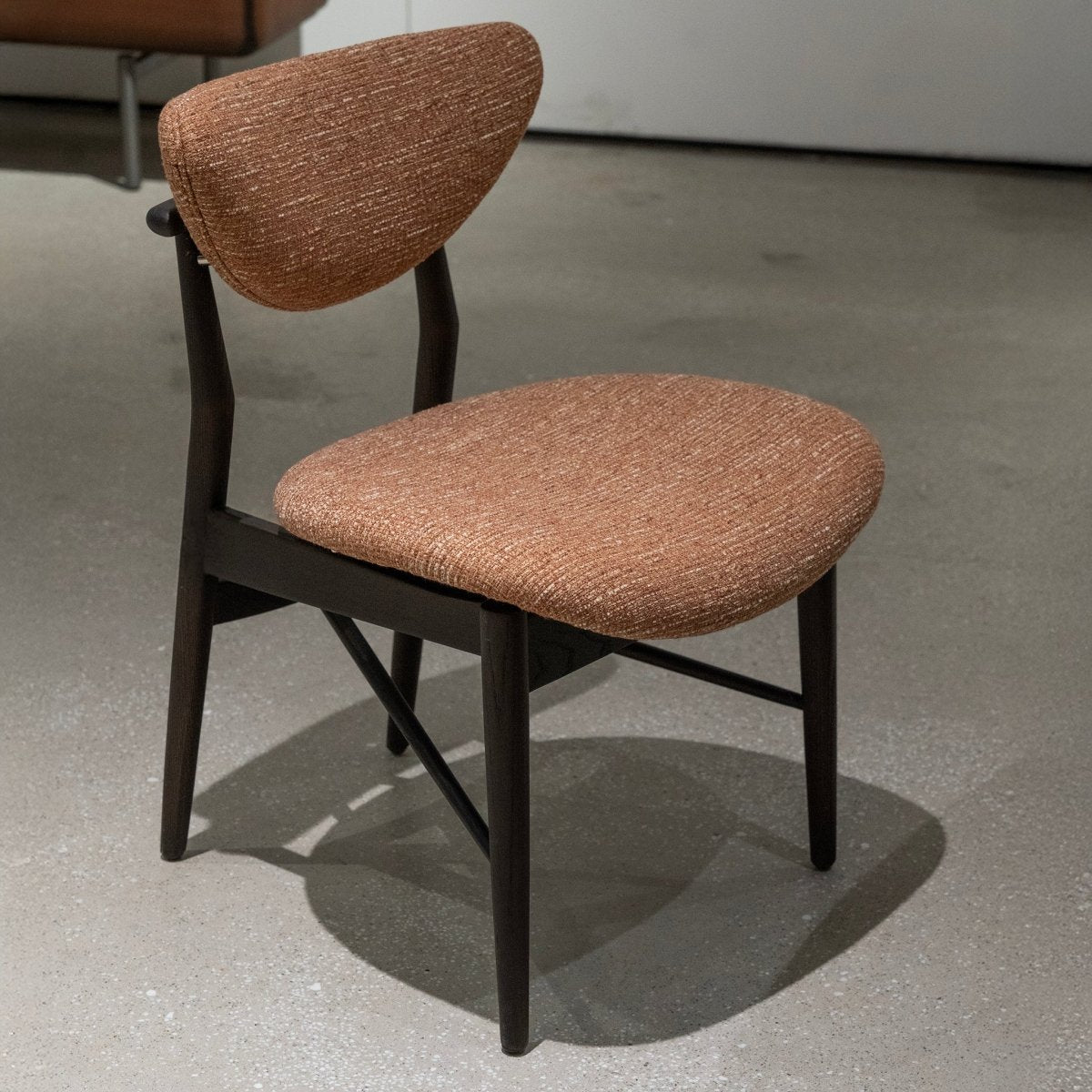 Pyra Dining Chair - FURNIBLE.