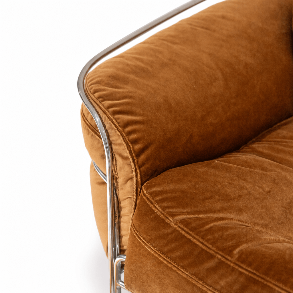 Rivière Tufted Lounge - FURNIBLE.
