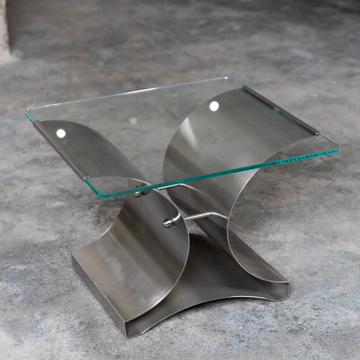 Sculpted Steel Side Table - FURNIBLE.