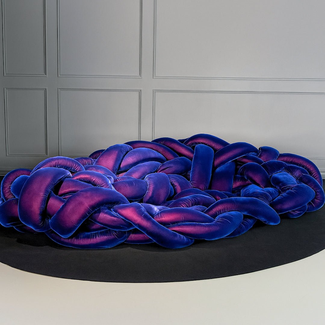 The Serpentine Lounge - FURNIBLE.