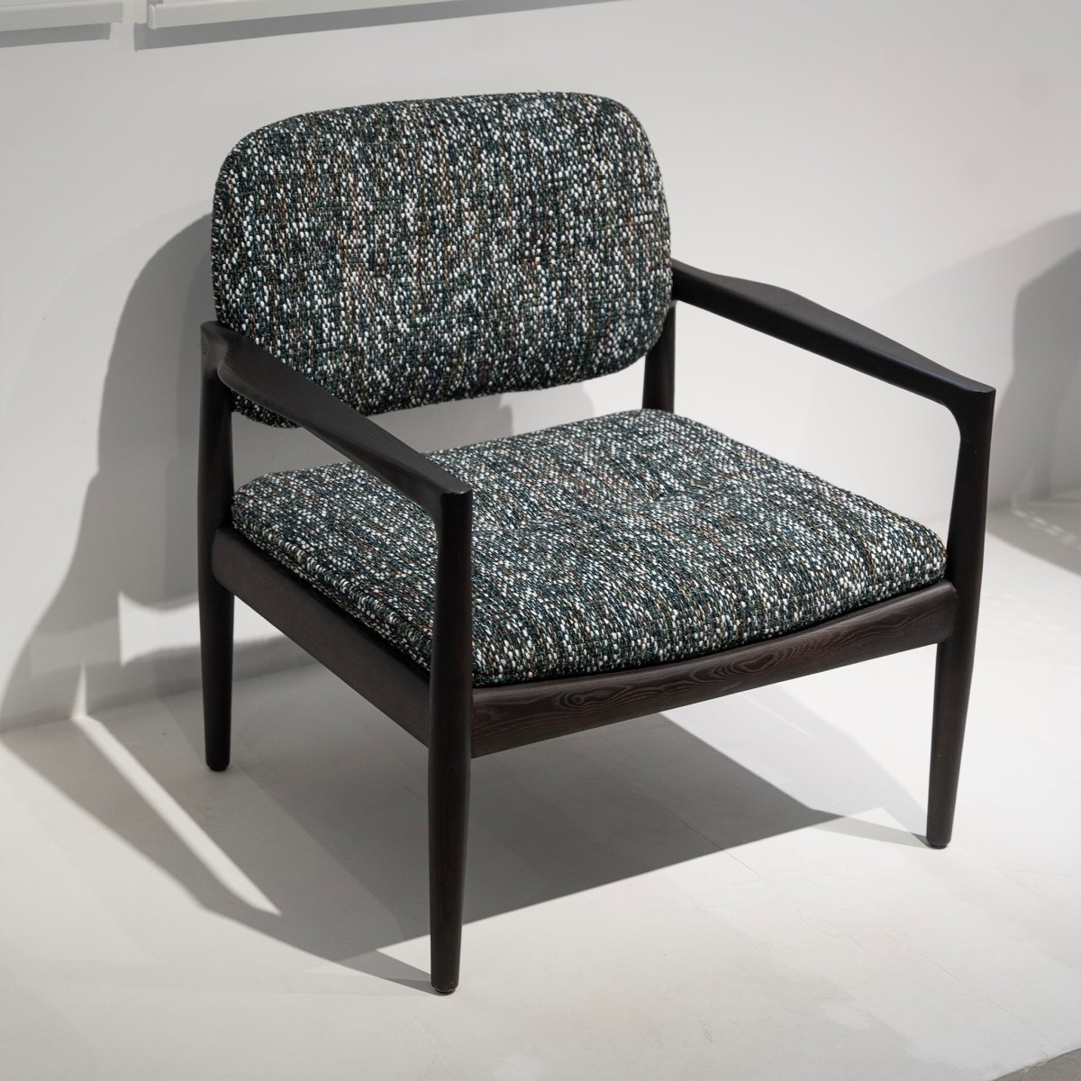 Urban Tweed Lounge Chair - FURNIBLE.