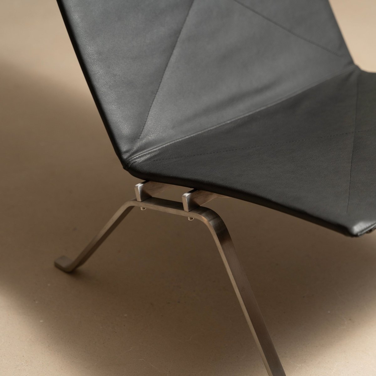 Vero Sling Lounge - FURNIBLE.