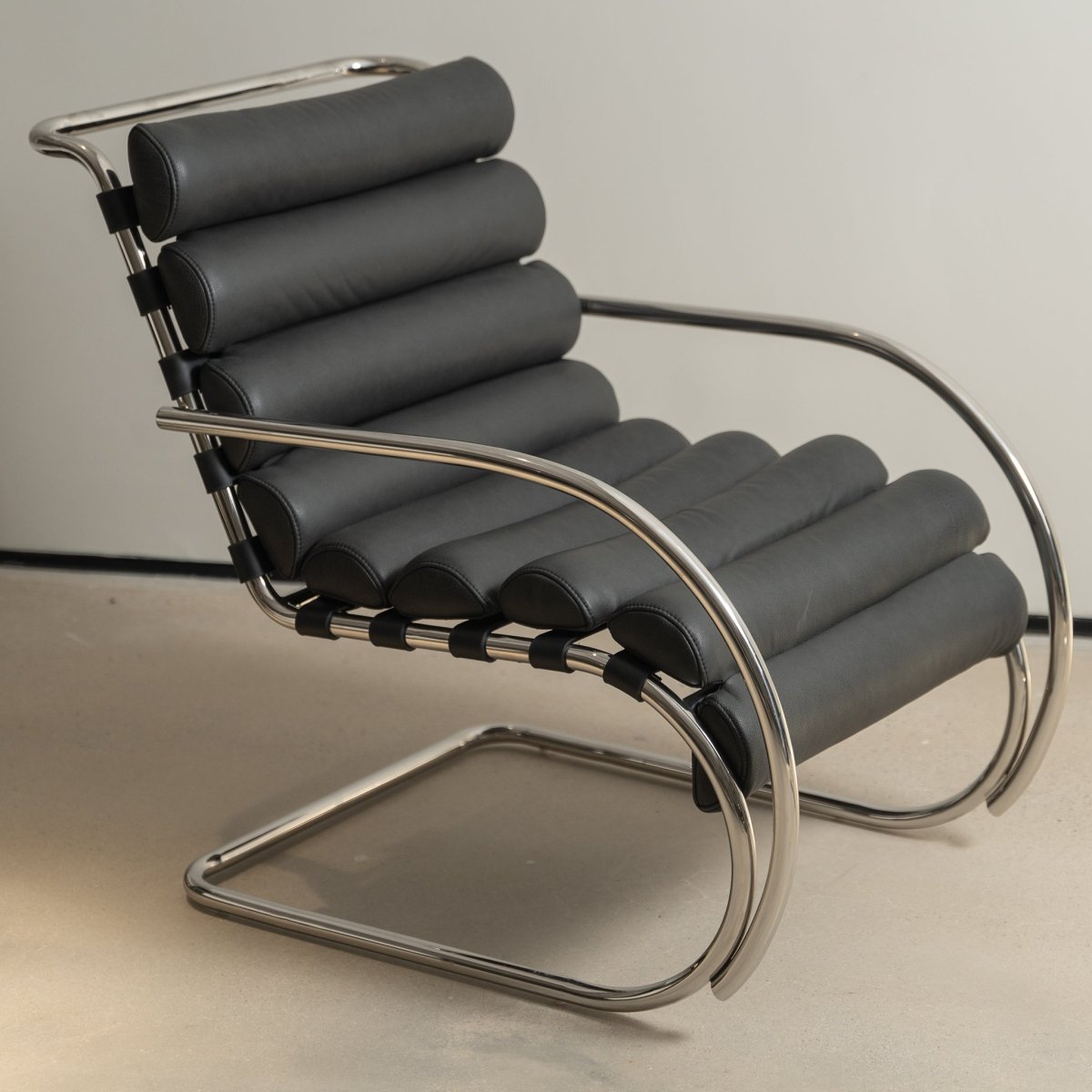 Wave Leather Lounge - FURNIBLE.