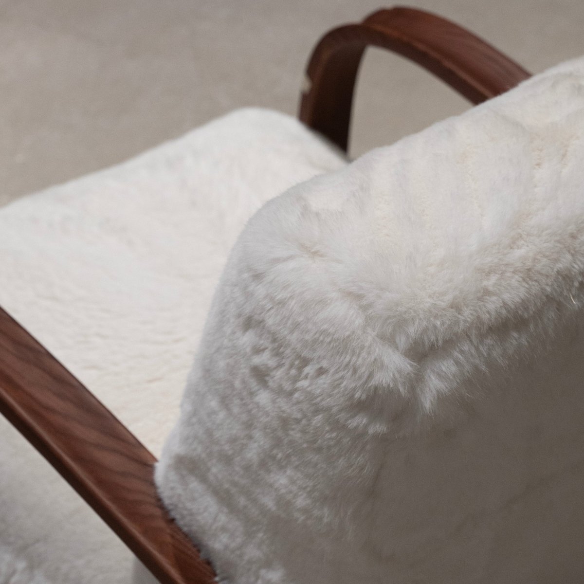 Willowmere Lounge - FURNIBLE.