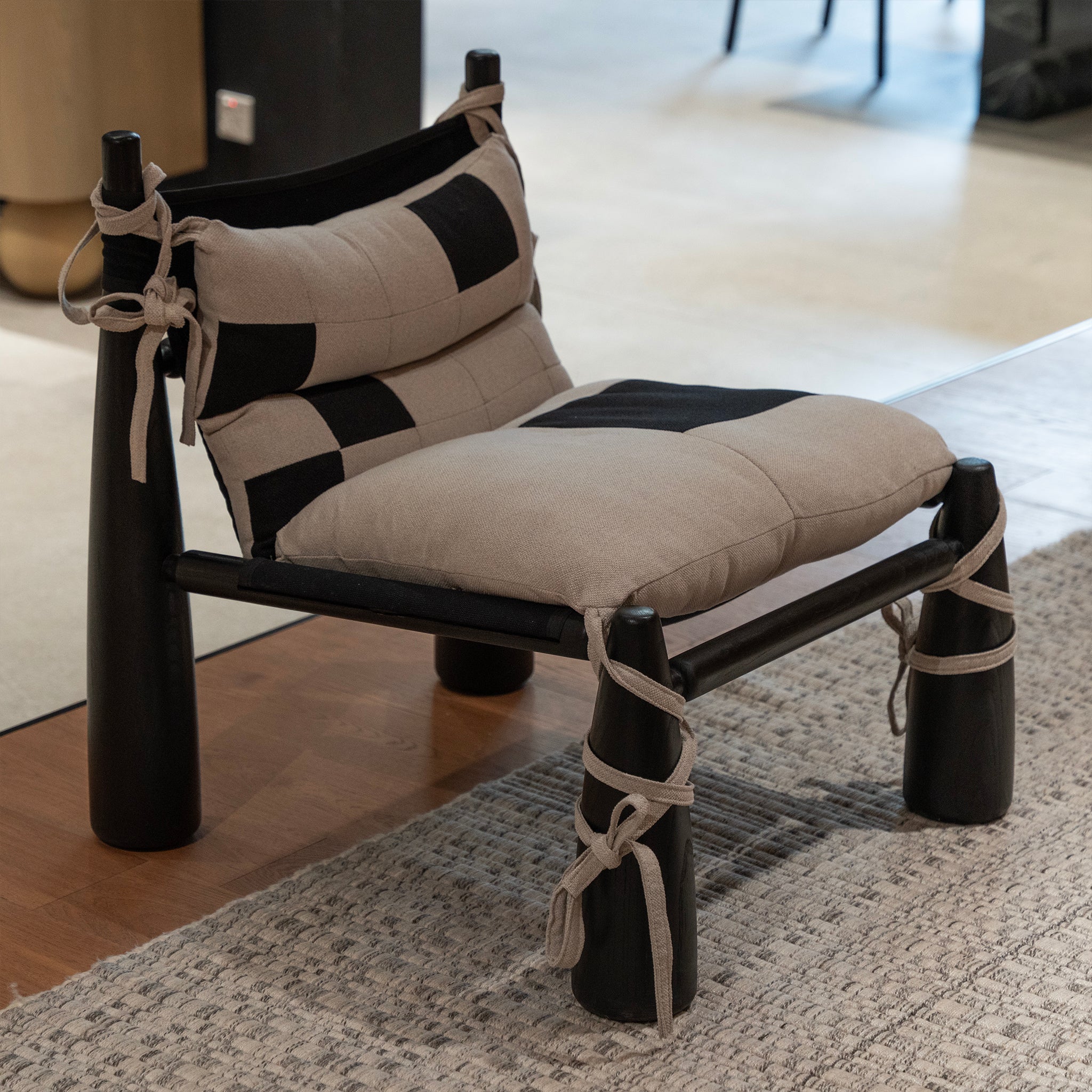 Monolith Lounge Seat