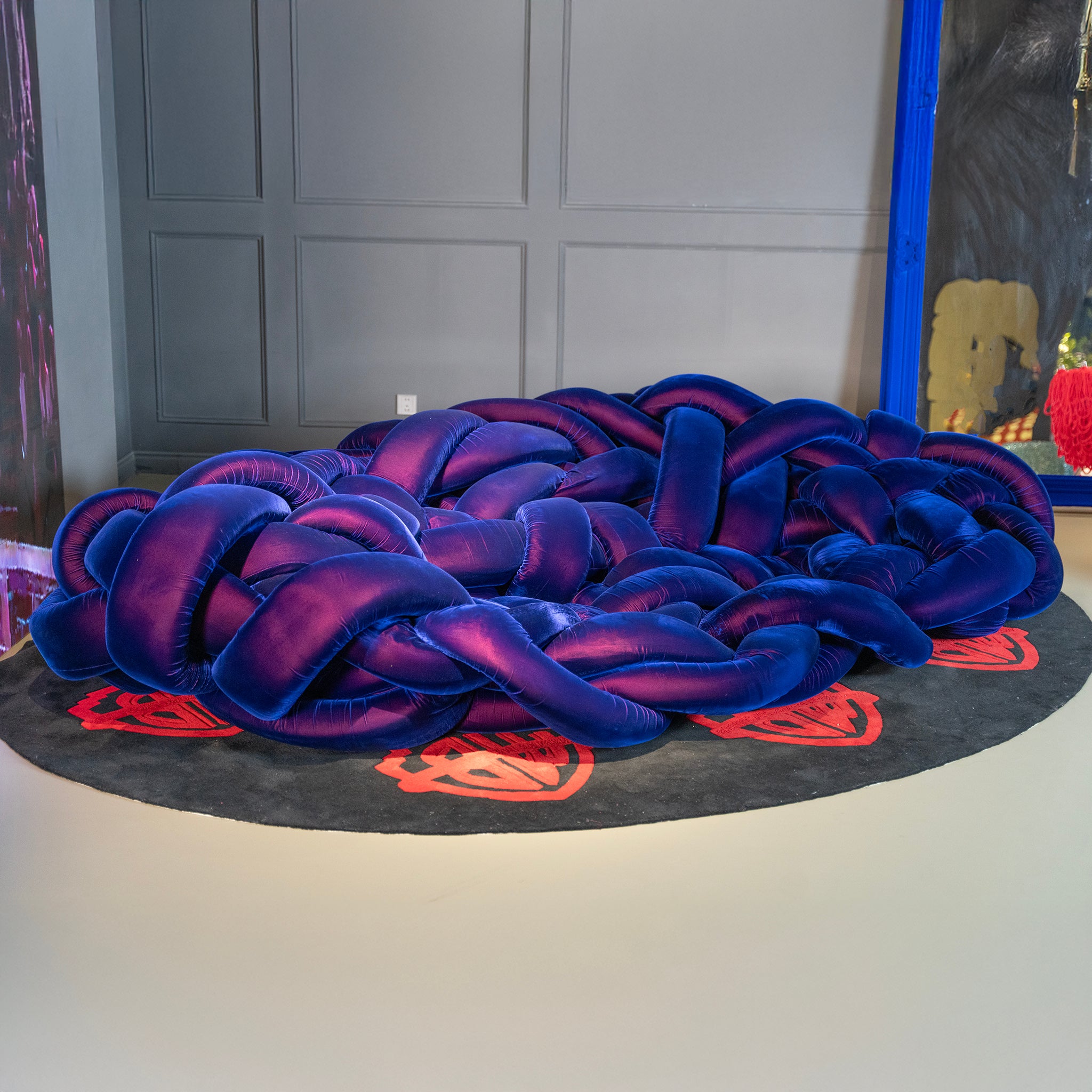 The Serpentine Lounge
