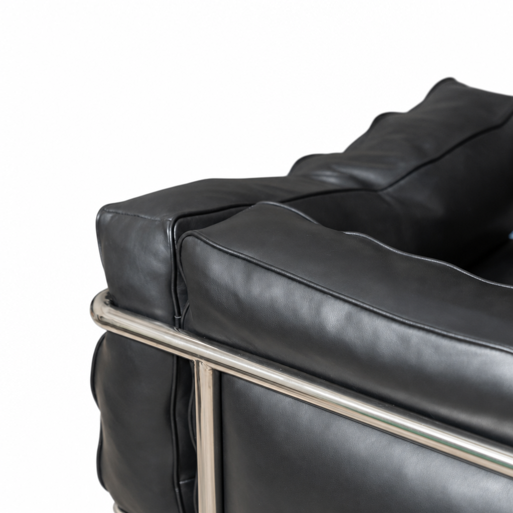 Carré Armchair