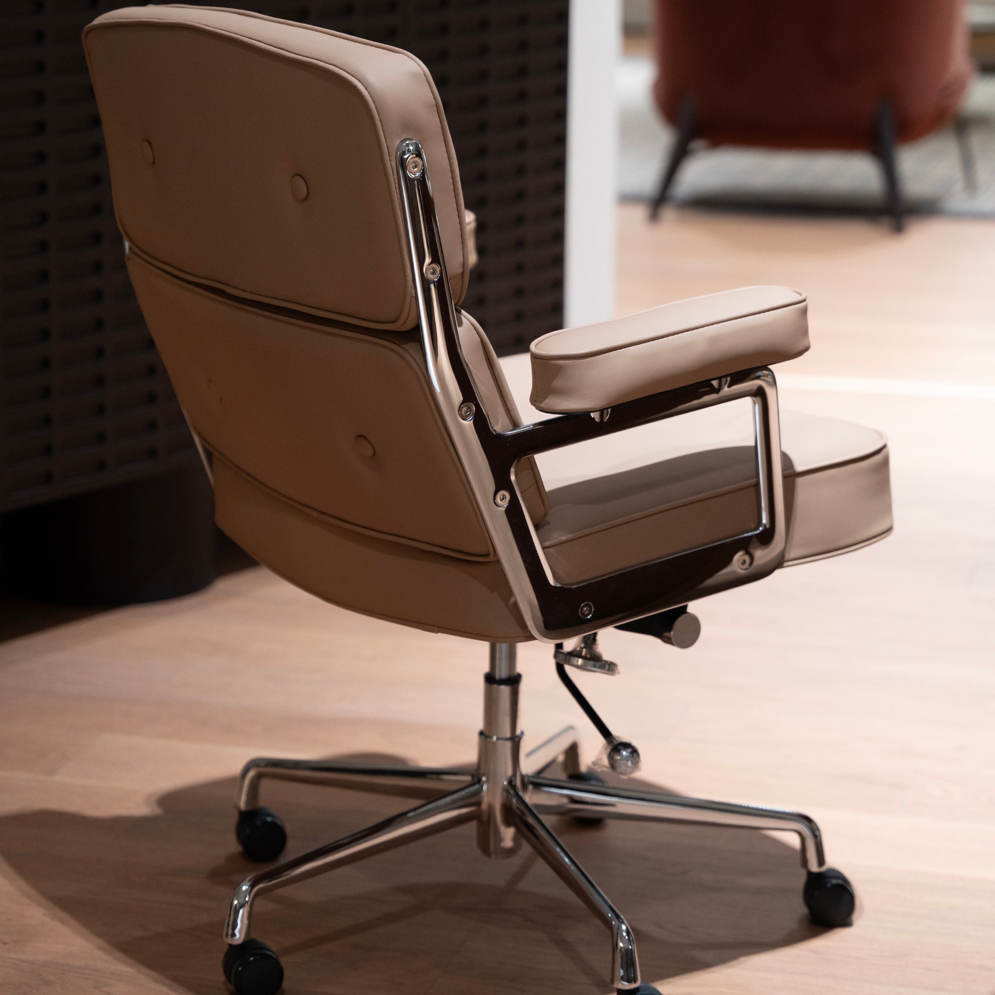 Metropole Executive Chair