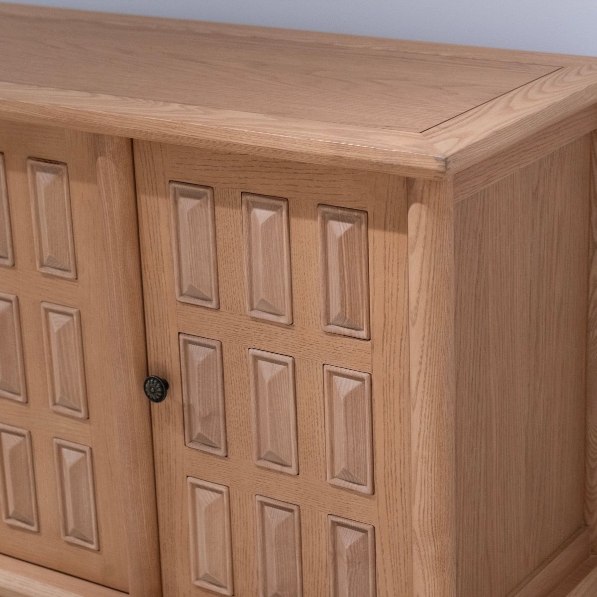 Cresta Carved Credenza - FURNIBLE.