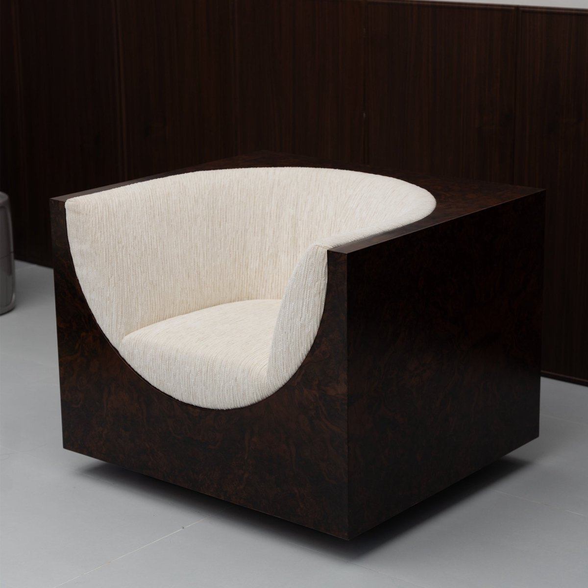 Cube Armchair - FURNIBLE.