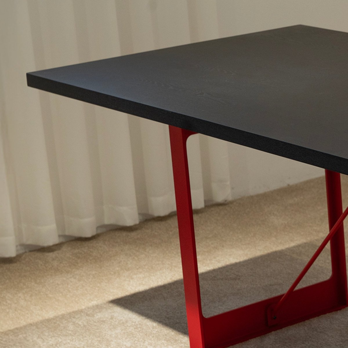 Linear Contrast Dining Table - FURNIBLE.