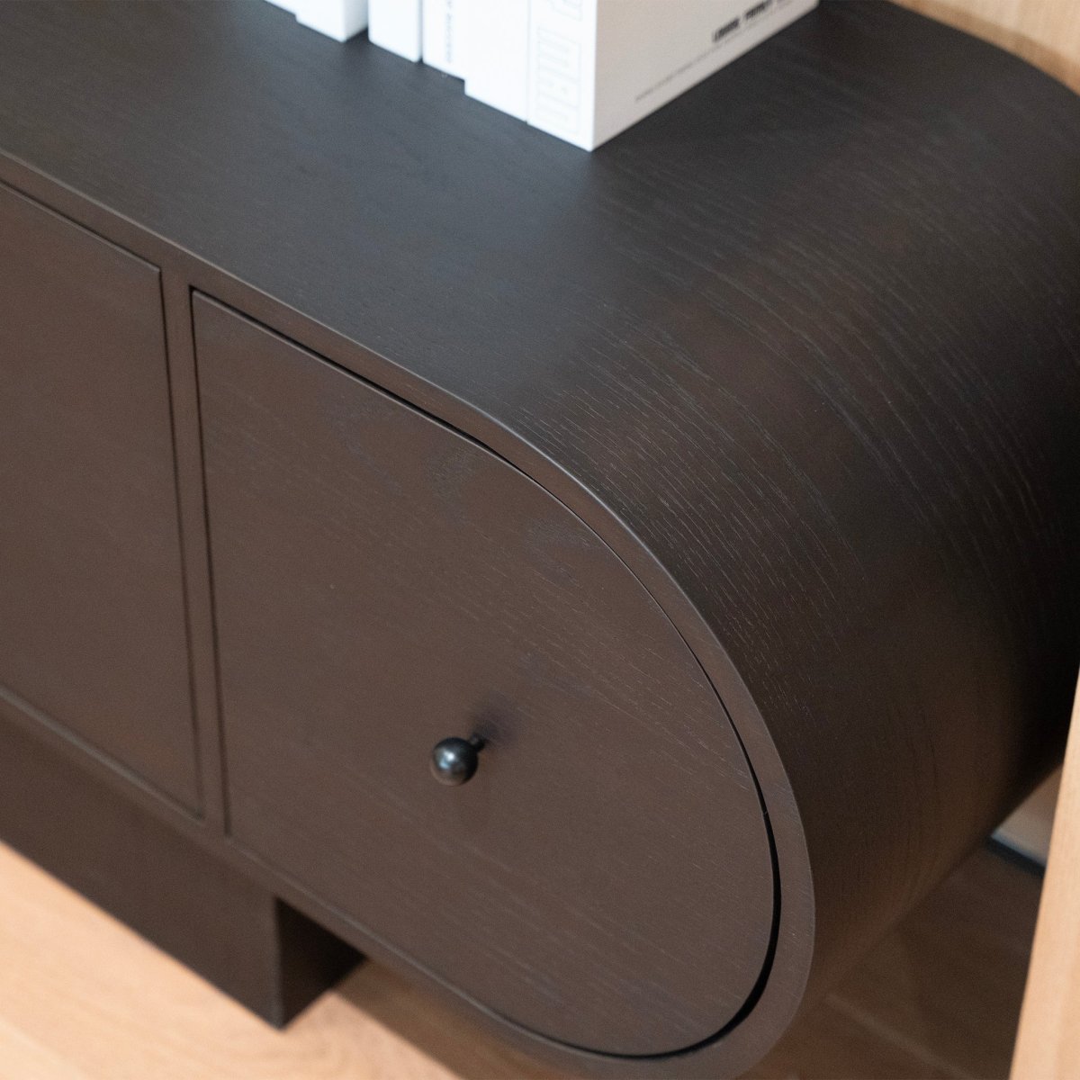 Luna Curva Console - FURNIBLE.