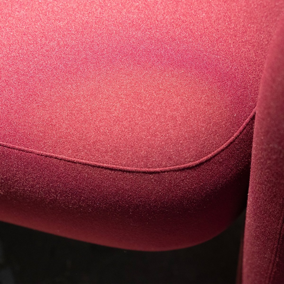 Maison Loveseat - FURNIBLE.