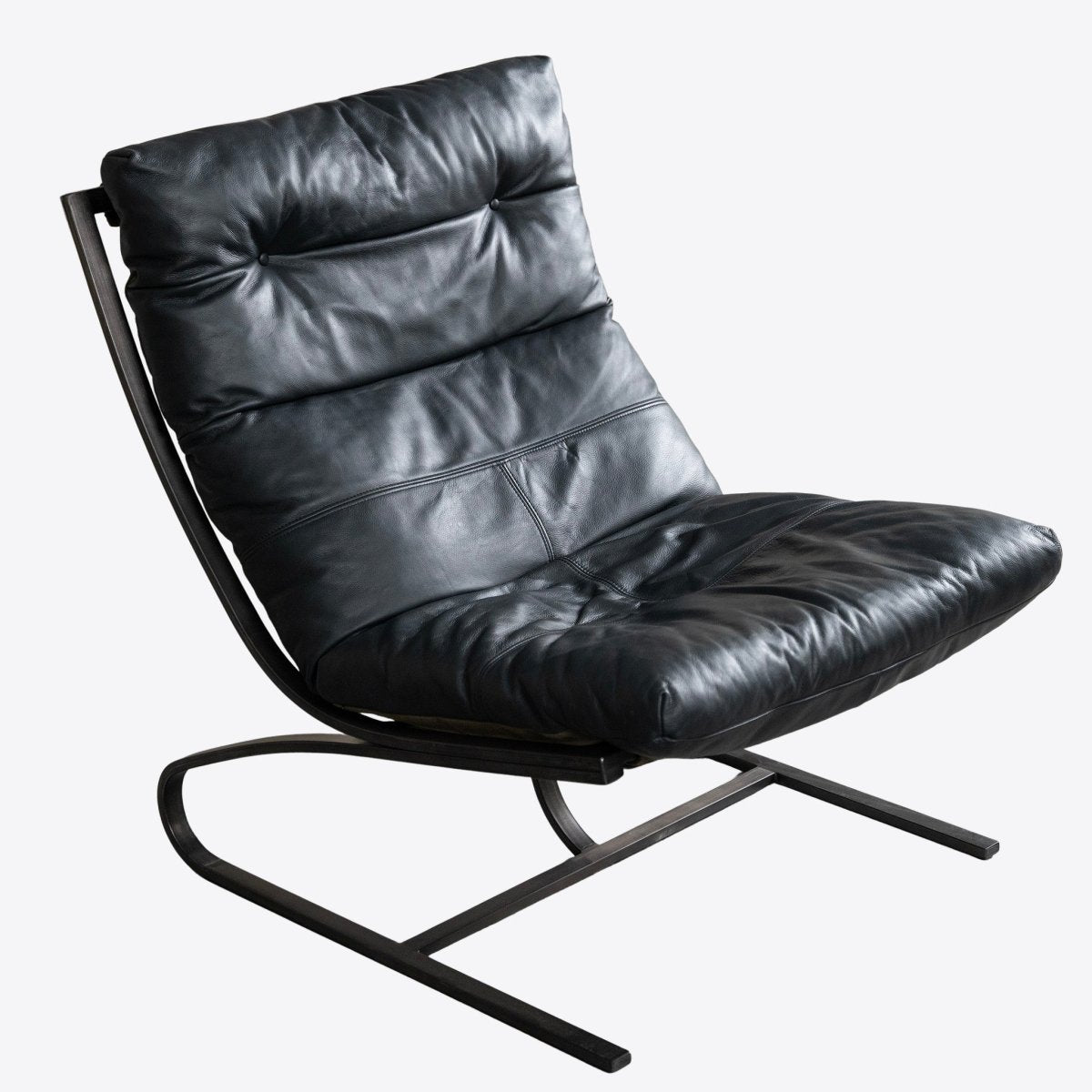 Onyx Lounge Chair - FURNIBLE.