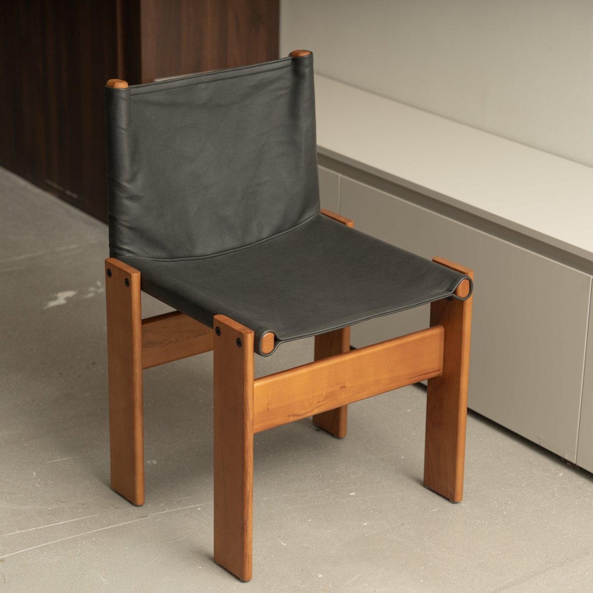 Saddleback Timber Chair - FURNIBLE.