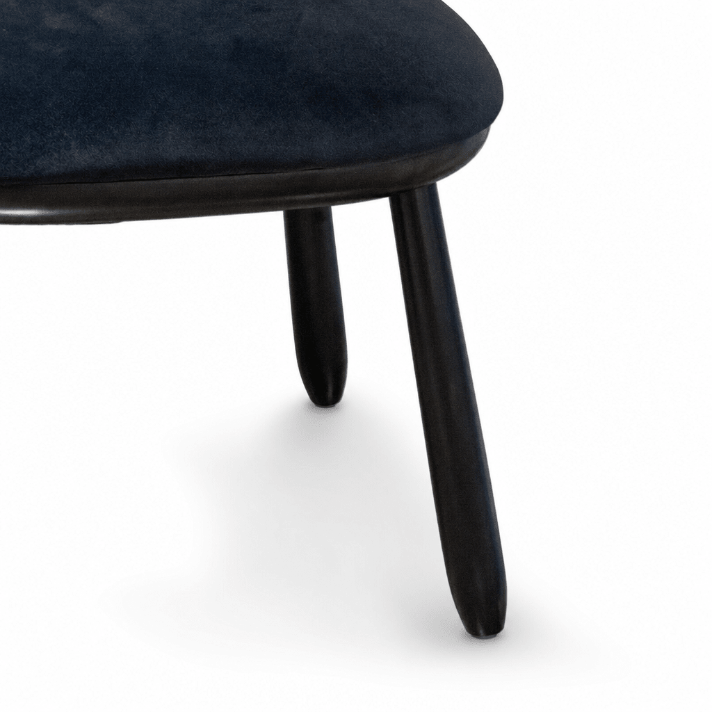 Sculptural Pebble Chair - FURNIBLE.