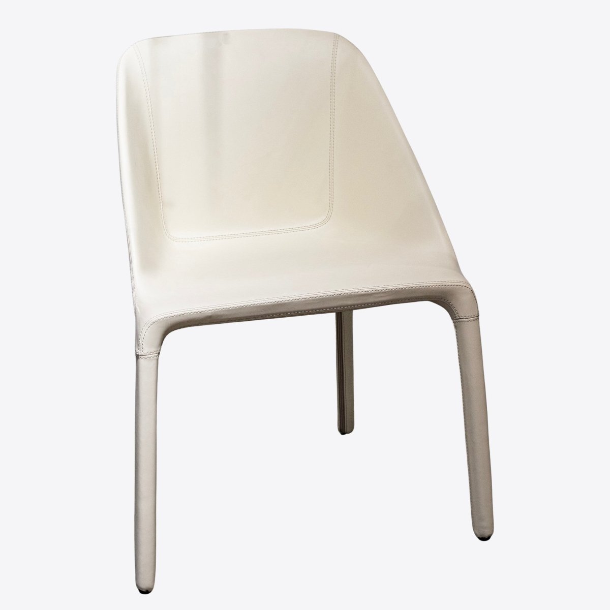 Seamless Leather Dining Chair - FURNIBLE.