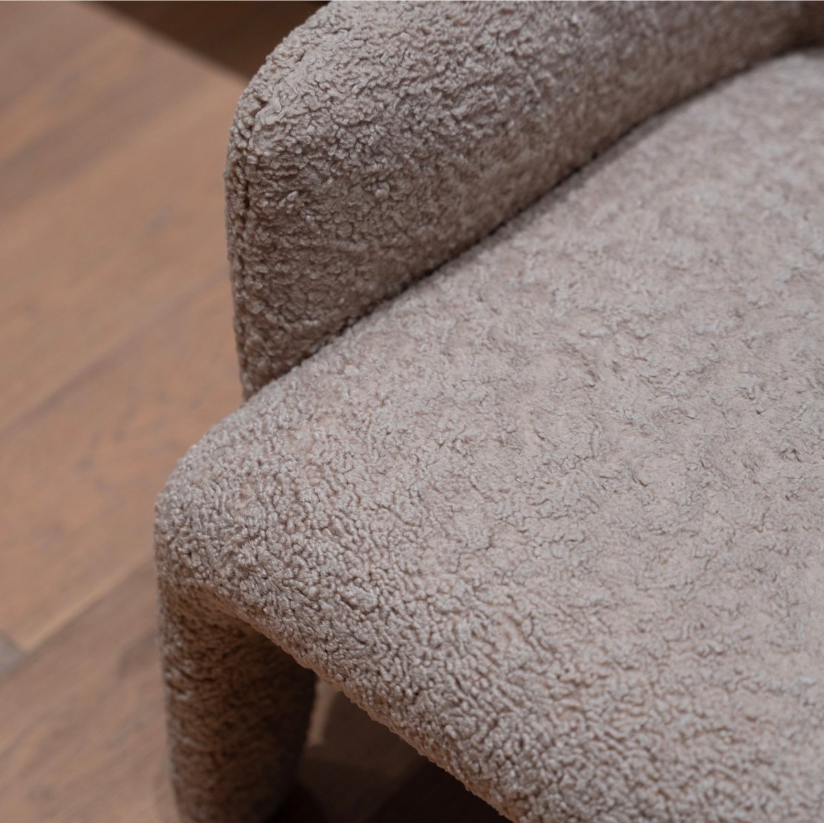 Seraphine Armchair - FURNIBLE.