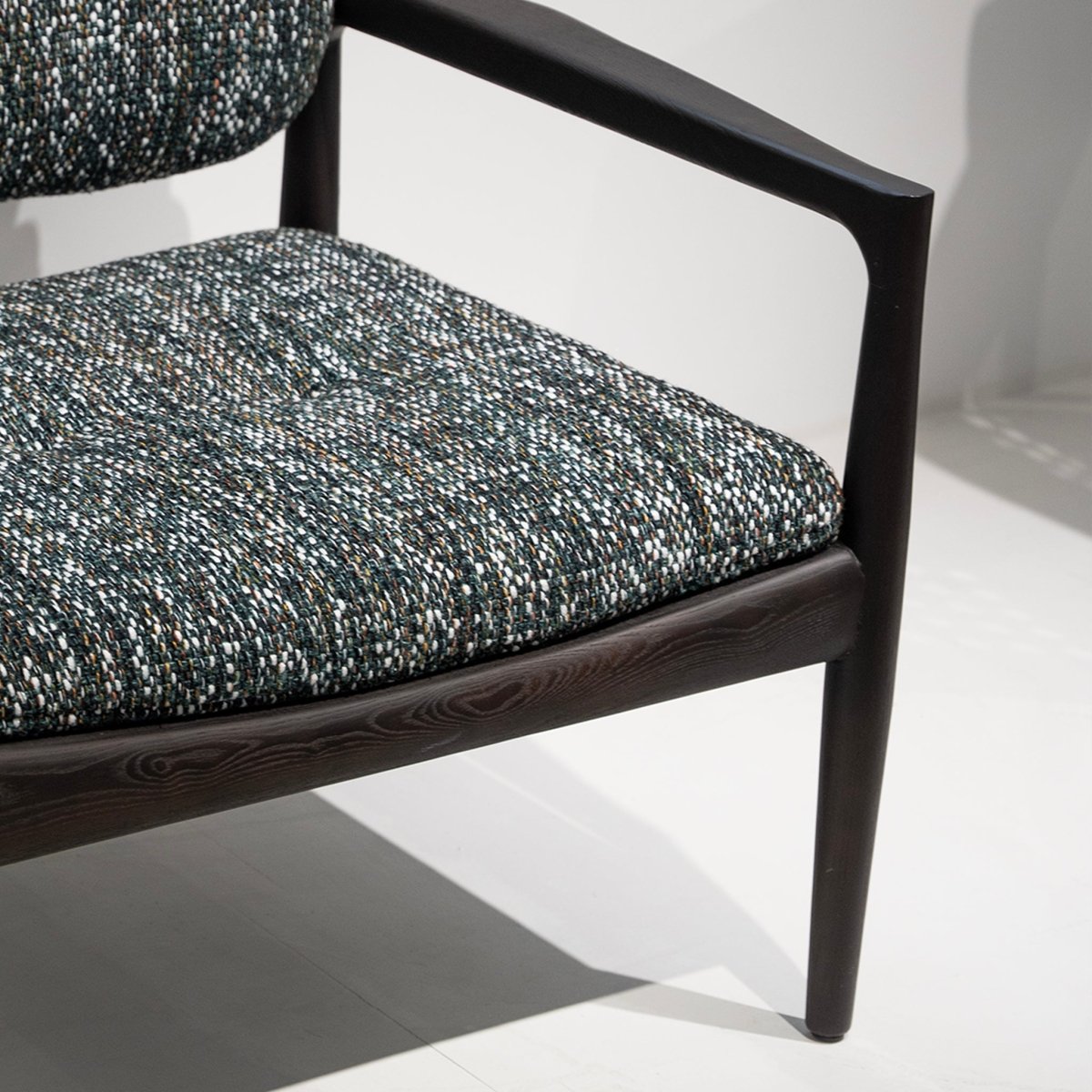 Urban Tweed Lounge Chair - FURNIBLE.