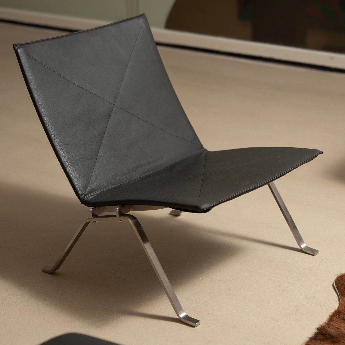 Vero Sling Lounge - FURNIBLE.