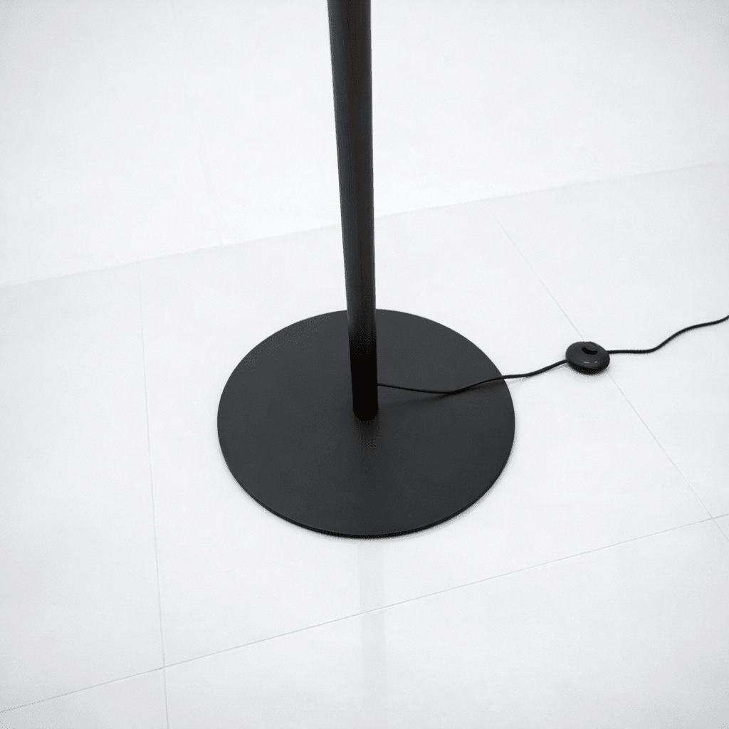 Willow Lamp - FURNIBLE.