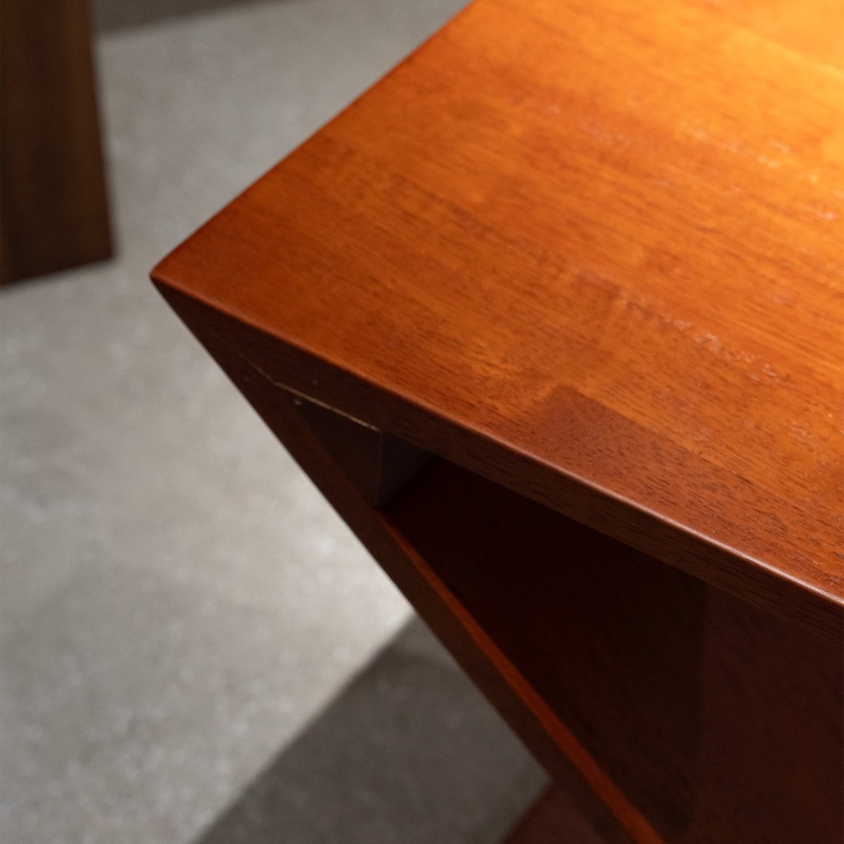 Ziggurat Seat - FURNIBLE.